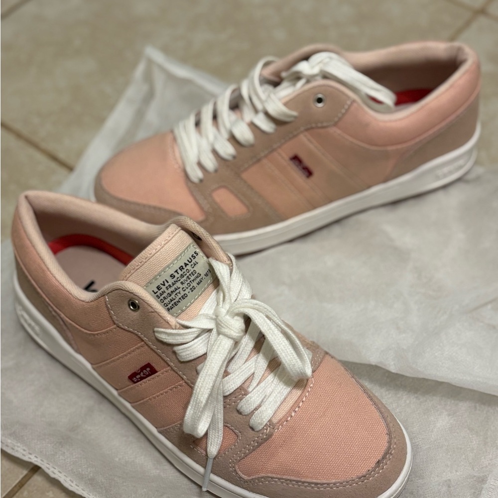 Levi's Pink and White Casual Sneakers